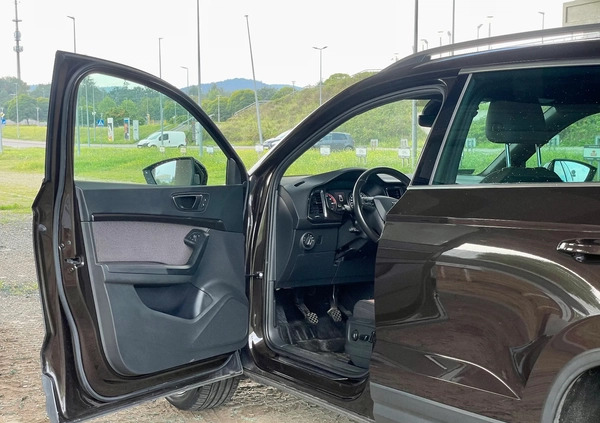 Seat Ateca cena 79900 przebieg: 82000, rok produkcji 2017 z Gdynia małe 191